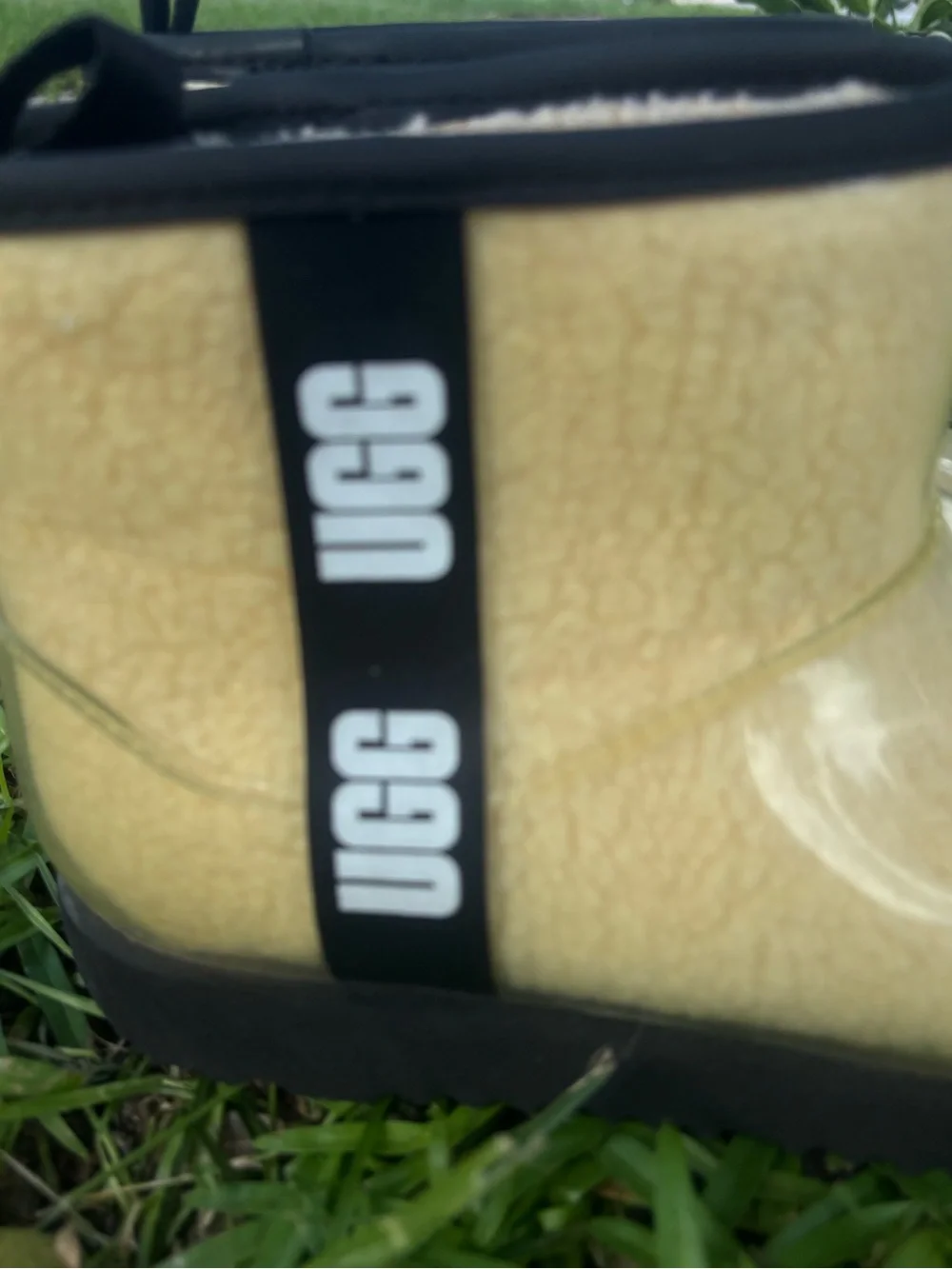 UGG Yellow Shearling-Lined Waterproof Short Rain Boots Size 6